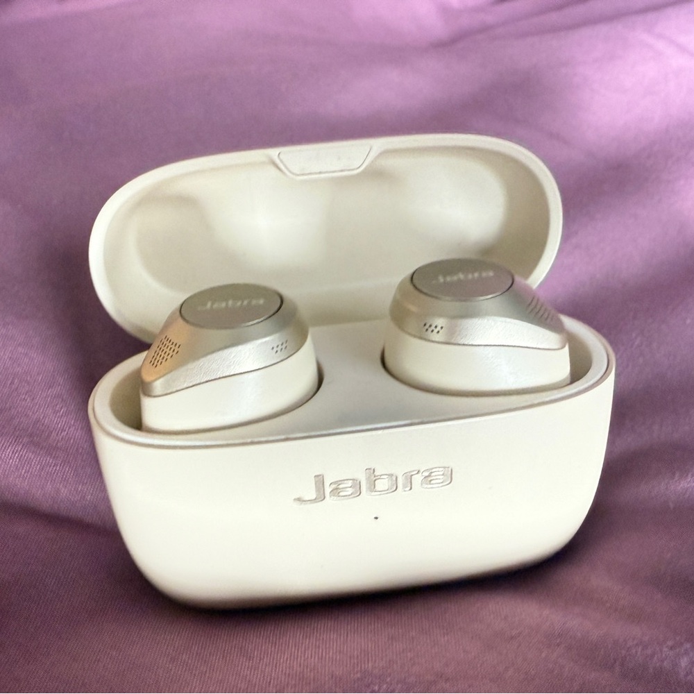 Jabra Elite 85t Wireless Earbuds with ANC Gold Beige